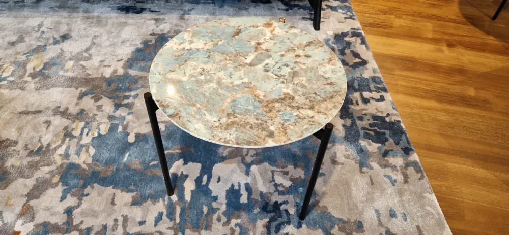 Prezzi ribassati per il tavolino design Caillou di^LIU JO Living Outlet