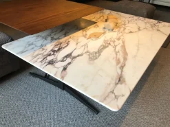 Prezzi ribassati per il tavolino design Fly di^Flexform