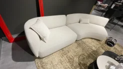 Discount Progettista Interni: Divano Blossom in Tessuto a 3999€. Un must per la tua casa! Divani