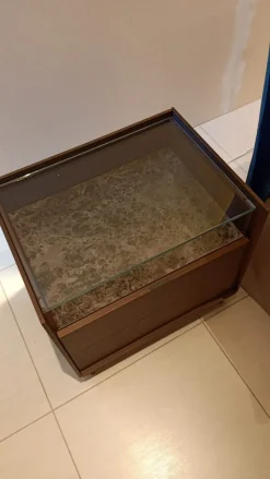 Discount Progettista interni: scopri il comodino Mod Cabaret in legno a prezzo scontato! Comodini