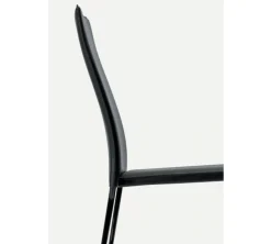 Progettista interni: Sedia Tai , schienale alto, trapuntata, prezzo ribassato. Sedie