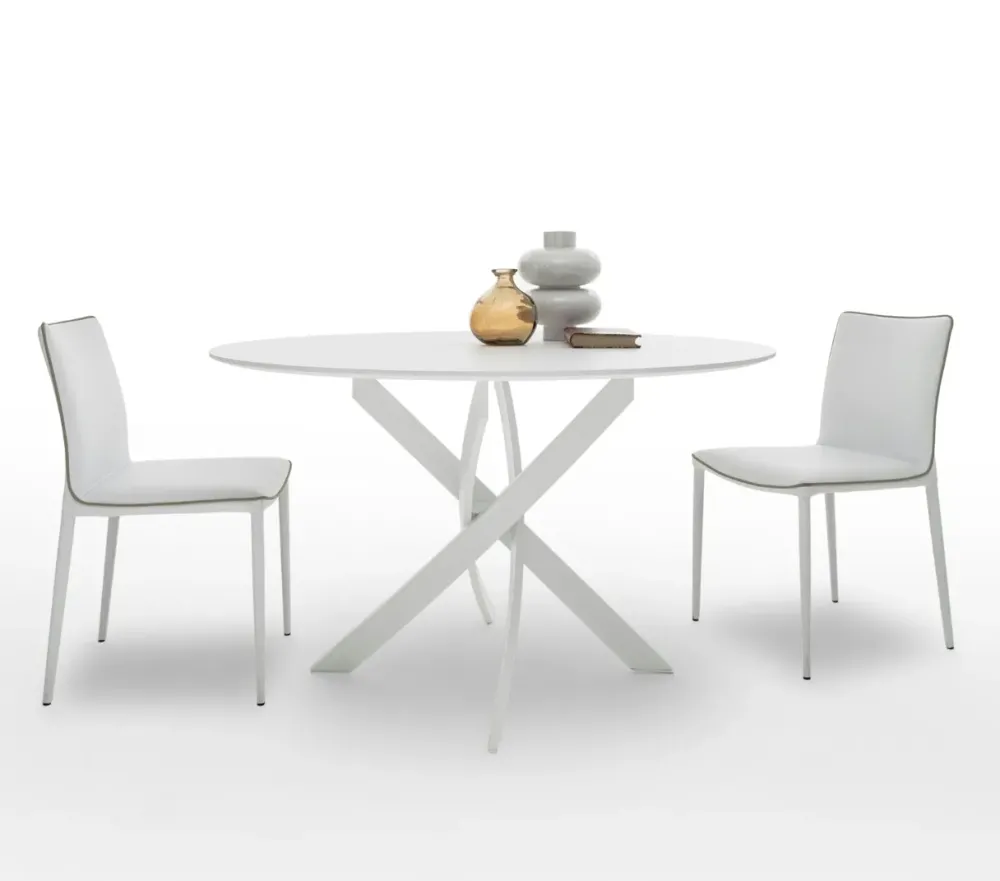 Discount Progettista interni: Tavolo Barone in vetro ellittico, offerta outlet. Tavoli