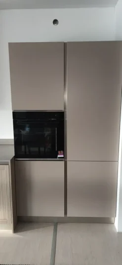 Richiedi il prezzo: cucina rovere moro moderna Colombini artec lungomare man up78 di scontata^Colombini Casa Hot