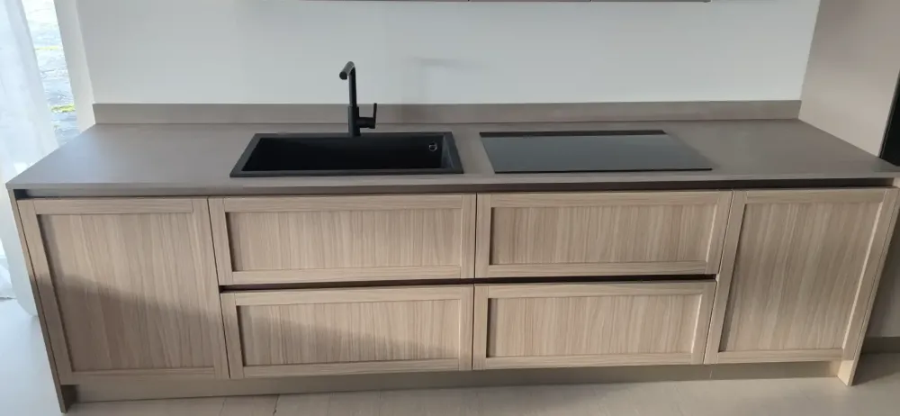 Richiedi il prezzo: cucina rovere moro moderna Colombini artec lungomare man up78 di scontata^Colombini Casa Hot