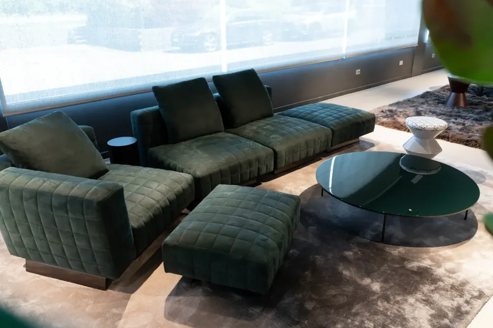 Richiedi il prezzo riservato del divano Con penisola Twiggy nella fotografia^Minotti Clearance