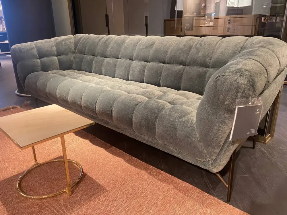 Discount Richiedi il prezzo riservato del divano Lineare Liberty nella fotografia Divani