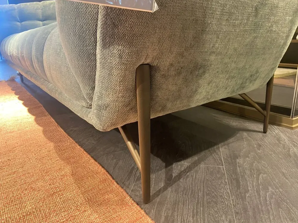 Discount Richiedi il prezzo riservato del divano Lineare Liberty nella fotografia Divani