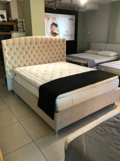 Artigianale Scontato del 42%: Letto Impero. Acquista ora!- Letti