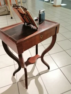 Best Scopri gli splendidi tavolini liberty in Offerta Outlet! Antiquariato