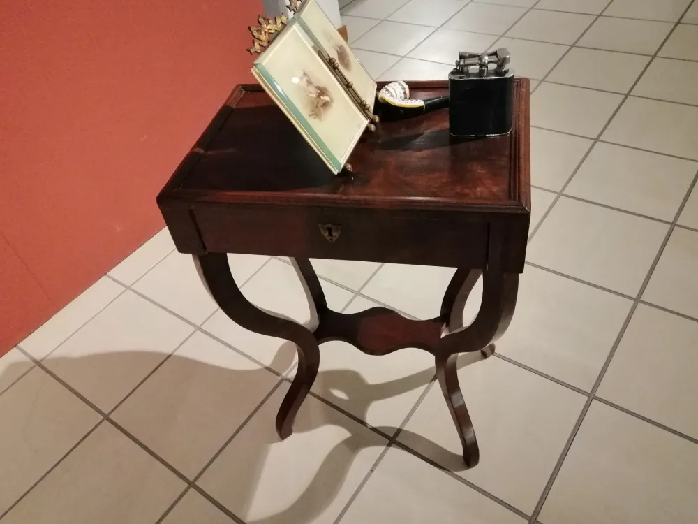 Best Scopri gli splendidi tavolini liberty in Offerta Outlet! Antiquariato