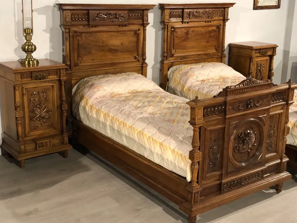 Scopri il Letto in legno modello Ottocento di con sconto del 66%!^Lando Hot