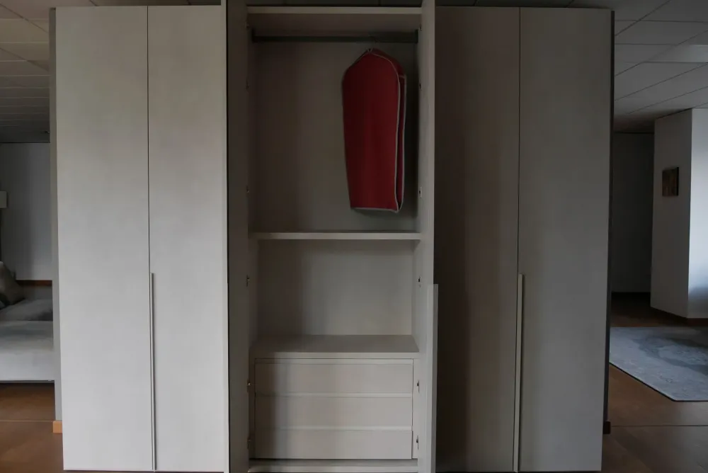 Scopri il prezzo dell'armadio Ala low di^Sangiacomo