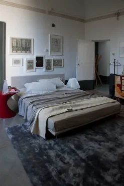 Scopri il prezzo riservato del letto Milano nella fotografia^Zanotta Discount