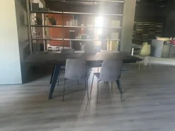 Scopri il Tavolo Scott di con uno sconto del 58%! Tavoli