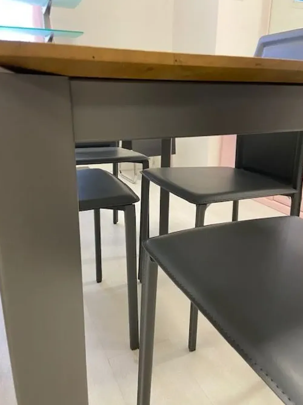 FGF Mobili Scopri il Tavolo Sharp in OFFERTA OUTLET con -41%! Acquista ora!- Tavoli