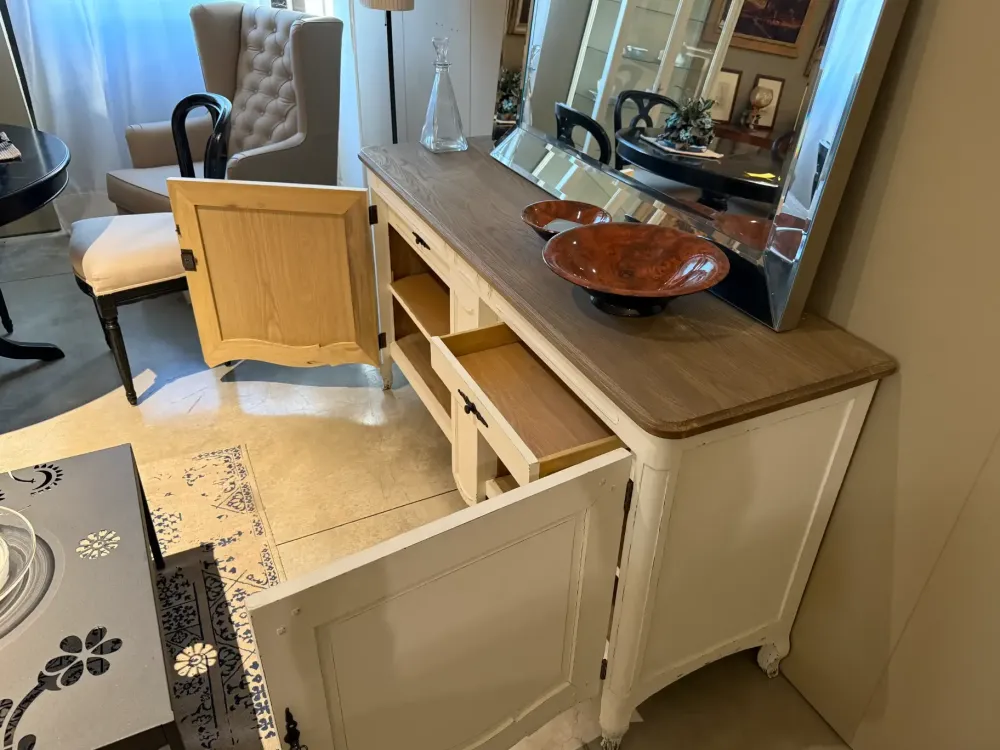 Scopri la consolle Credenza in offerta^Dialma Brown Clearance