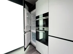 Scopri la cucina Artematica vitrum di in OFFERTA OUTLET^Valcucine