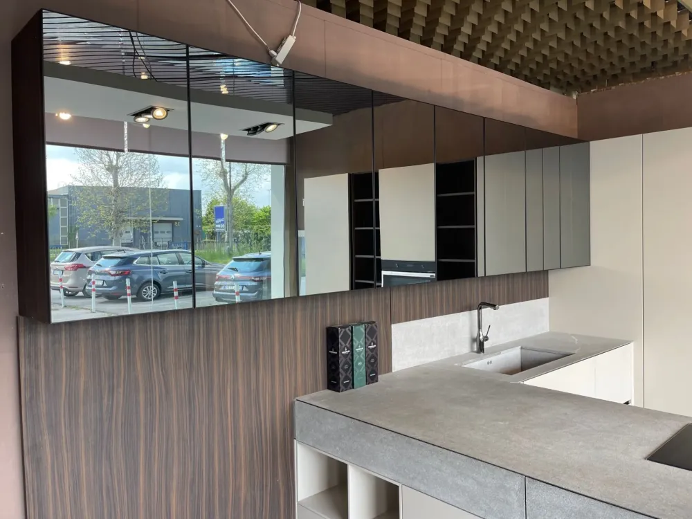 Scopri la cucina Atelier moderna in altri colori con penisola Aster scontata del 60%!^Aster cucine Best