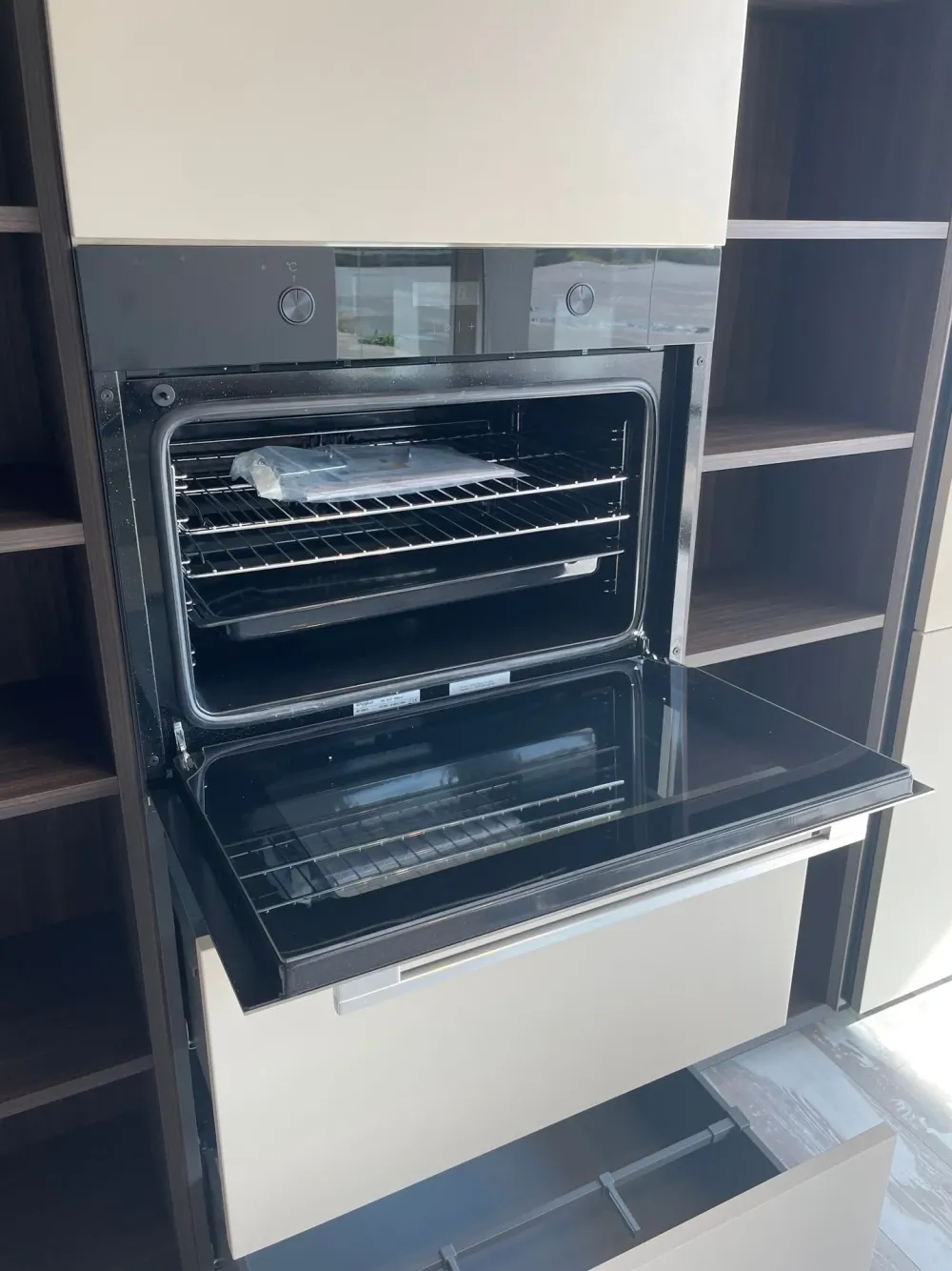 Scopri la cucina Atelier moderna in altri colori con penisola Aster scontata del 60%!^Aster cucine Best