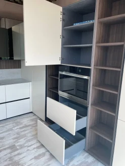 Scopri la cucina Atelier moderna in altri colori con penisola Aster scontata del 60%!^Aster cucine Best