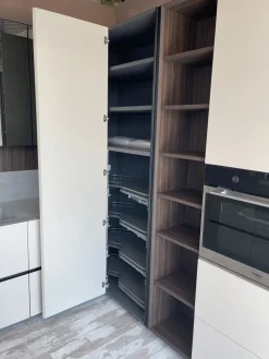 Scopri la cucina Atelier moderna in altri colori con penisola Aster scontata del 60%!^Aster cucine Best