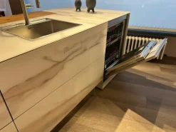 Scopri la cucina Cucina 36e8 di in OFFERTA OUTLET^Lago Discount