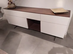 Online Scopri la Madia Day di : design unico, prezzo scontato! Madie