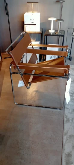 Scopri la poltrona modello Wassily in offerta!^Knoll Discount