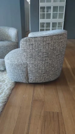 Scopri la Poltroncina Elain firmata ., scontata! Un'opportunità imperdibile.^Molteni & C Sale