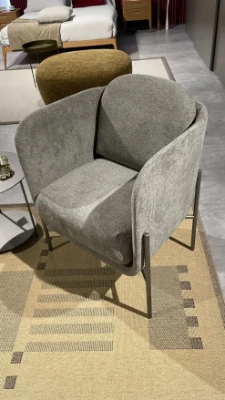 Sale Scopri la Poltroncina Haiku di a prezzo scontato! Poltrone