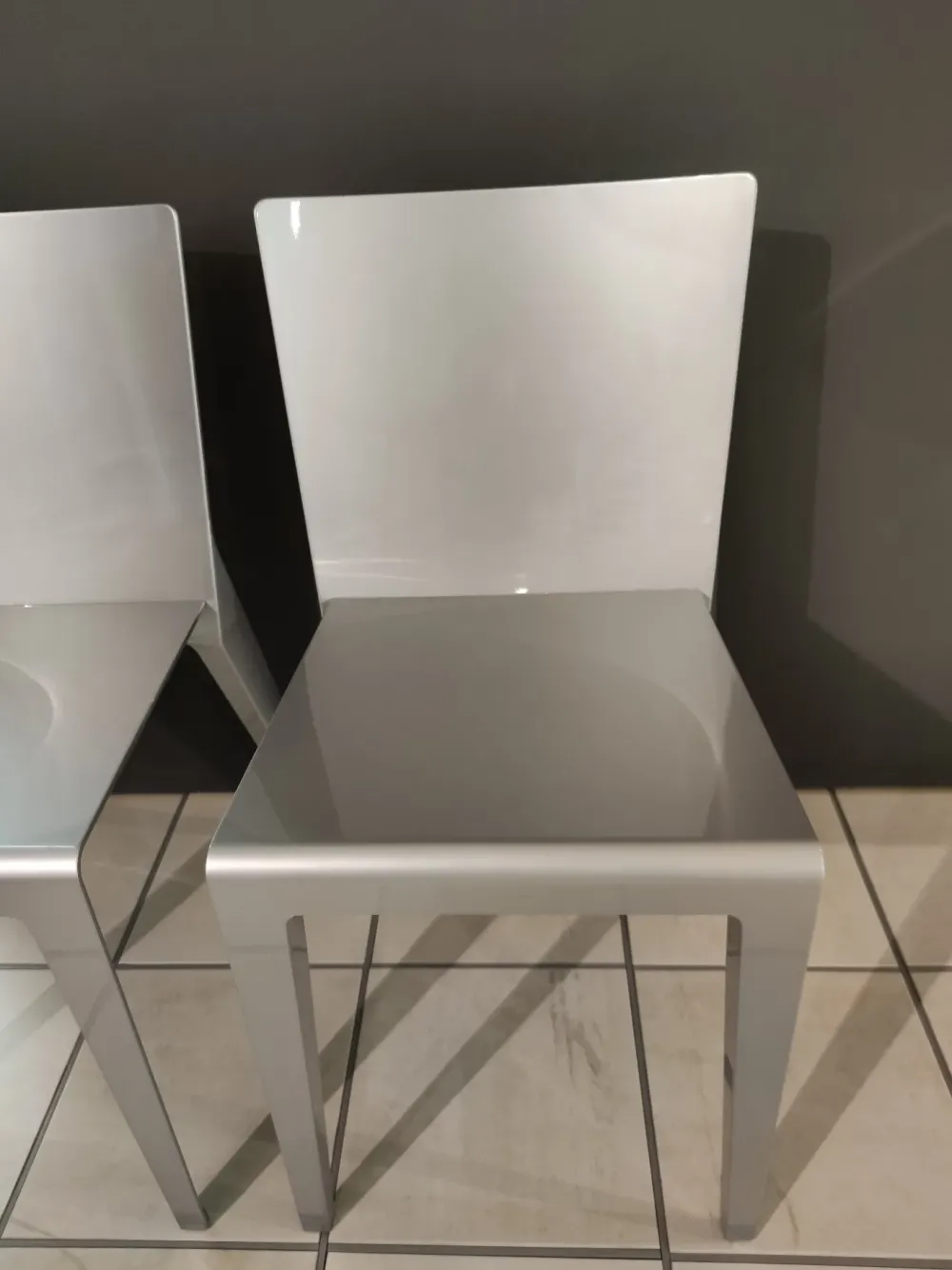 Scopri la sedia Alfa con prezzo scontato: senza braccioli, comoda e di stile!^Molteni & C New