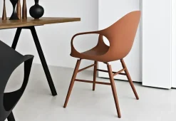 Scopri la sedia Elephant di , ora con uno sconto del 30%.^Kristalia