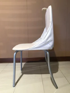 Scopri la sedia Open senza braccioli a un prezzo scontato! Ottieni comfort e stile senza compromessi. Sedie