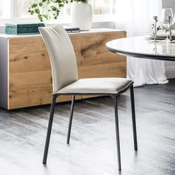 Online Scopri la sedia Rita di a prezzo scontato! Sedie