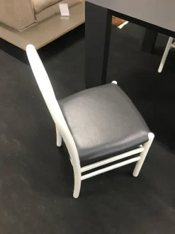 Best Scopri la sedia Thalia di in OFFERTA OUTLET con -50%! Un must per ogni progettista interni! Sedie