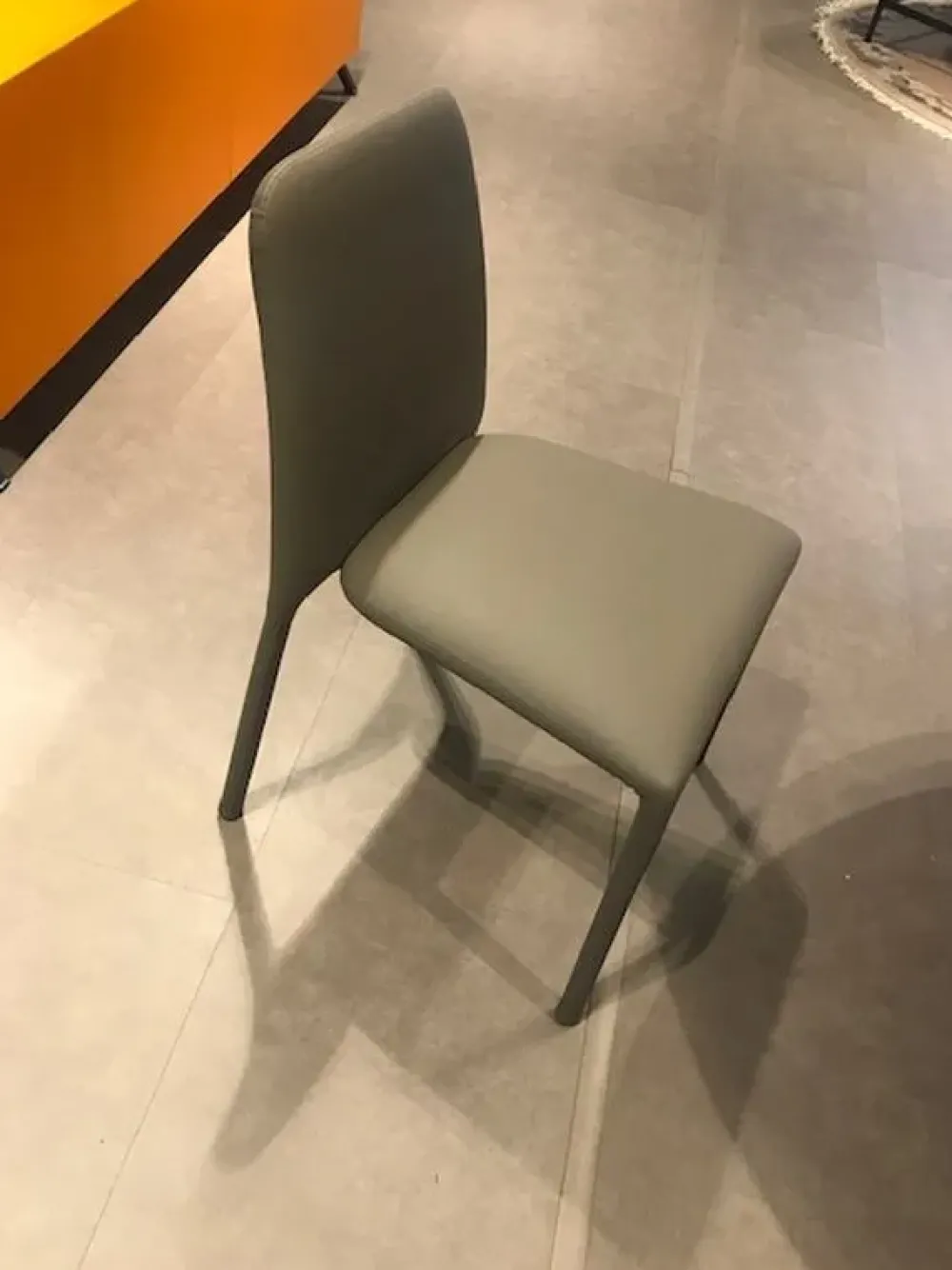 Hot Scopri la Sedia Time a prezzi scontati! Outlet online. Sedie