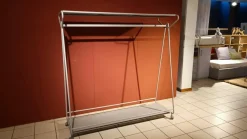 New Scopri l'Appendiabiti al prezzo scontato! Un design unico per arredare la tua casa. Appendiabiti