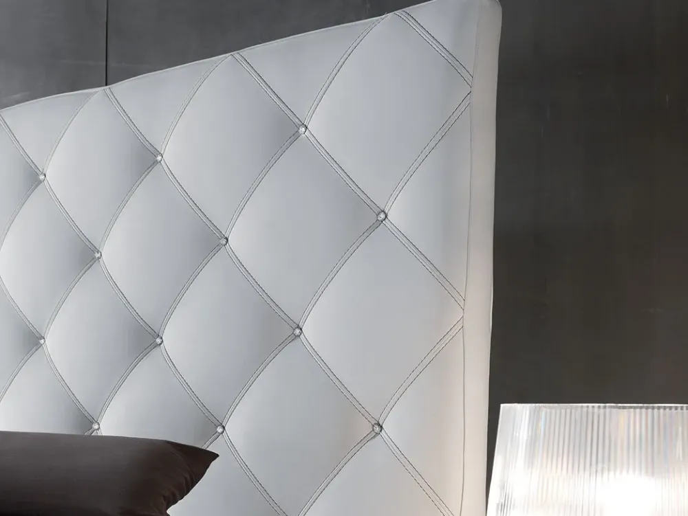 Artigianale Scopri lo sconto del 33% sull'elegante letto Crystal di .- Letti