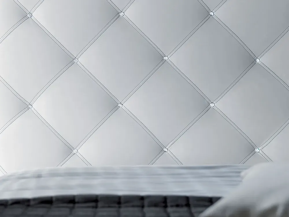 Artigianale Scopri lo sconto del 33% sull'elegante letto Crystal di .- Letti