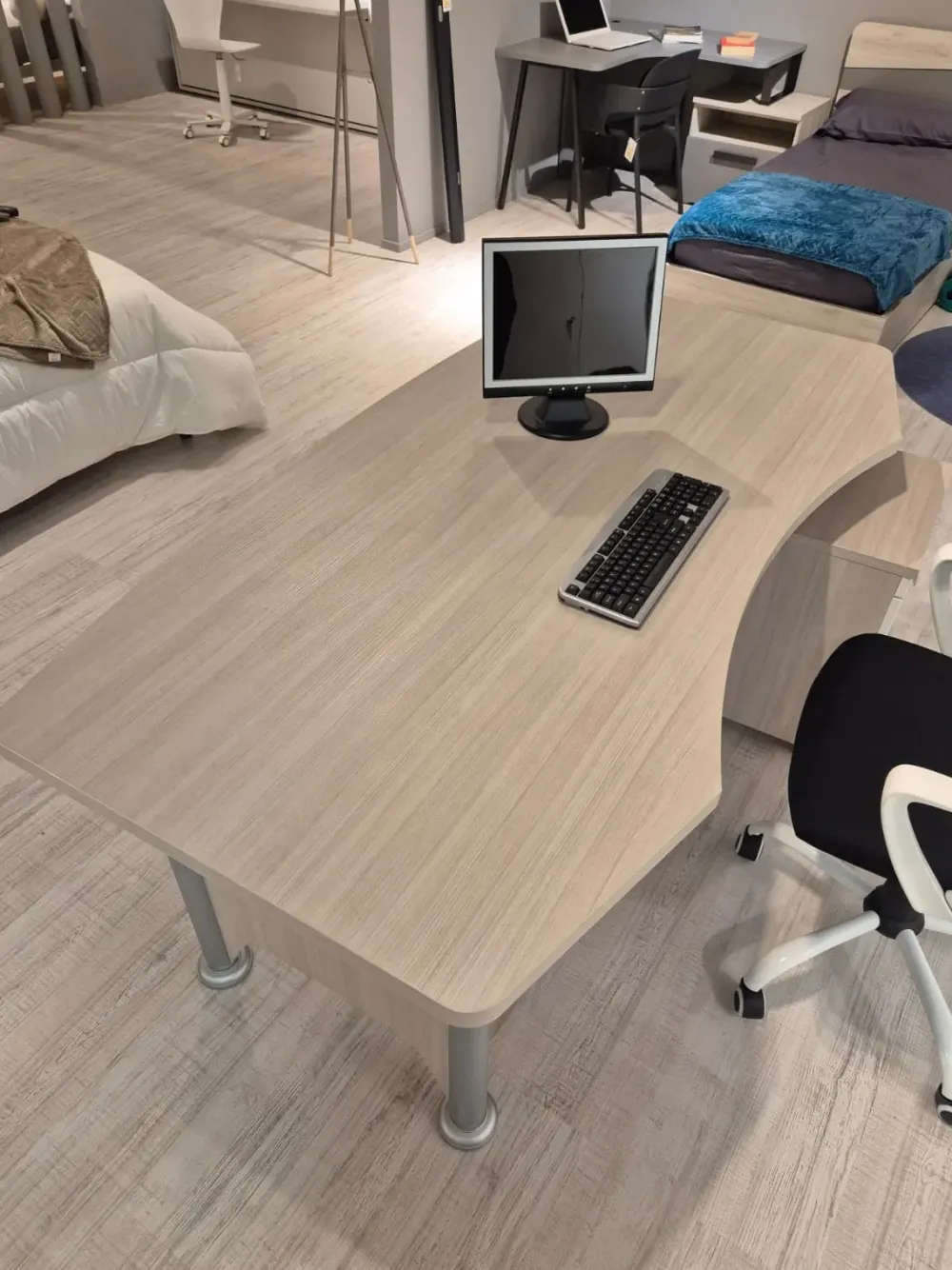 Scrivania direzionale in altro Kronos a marchio a prezzi convenienti Arredo Ufficio