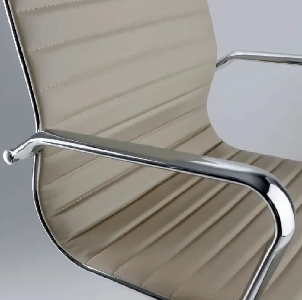 Outlet Scrivania direzionale in legno Con allungo plano e sedia con forte sconto Arredo Ufficio