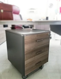 Scrivania direzionale in legno Direzionale iulio a marchio a prezzi convenienti^Las Mobili New