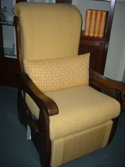 Collezione esclusiva Sedia a poltroncina in legno Chiara Offerta Outlet- Sedie