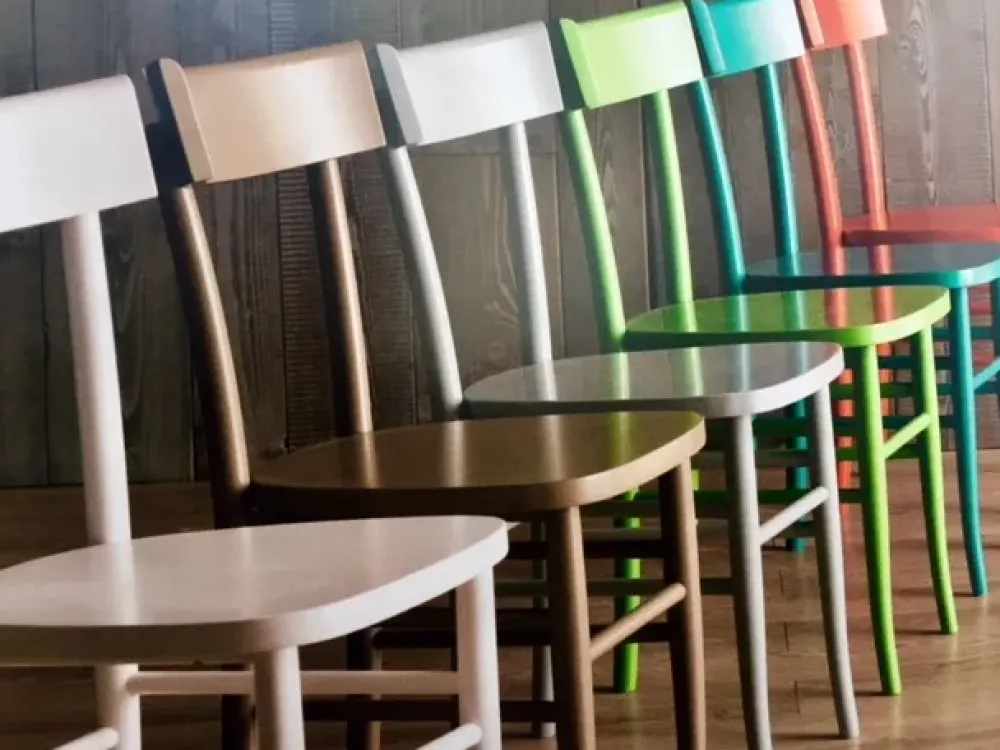 Outlet Sedia colorata scontata del 24% Sedie