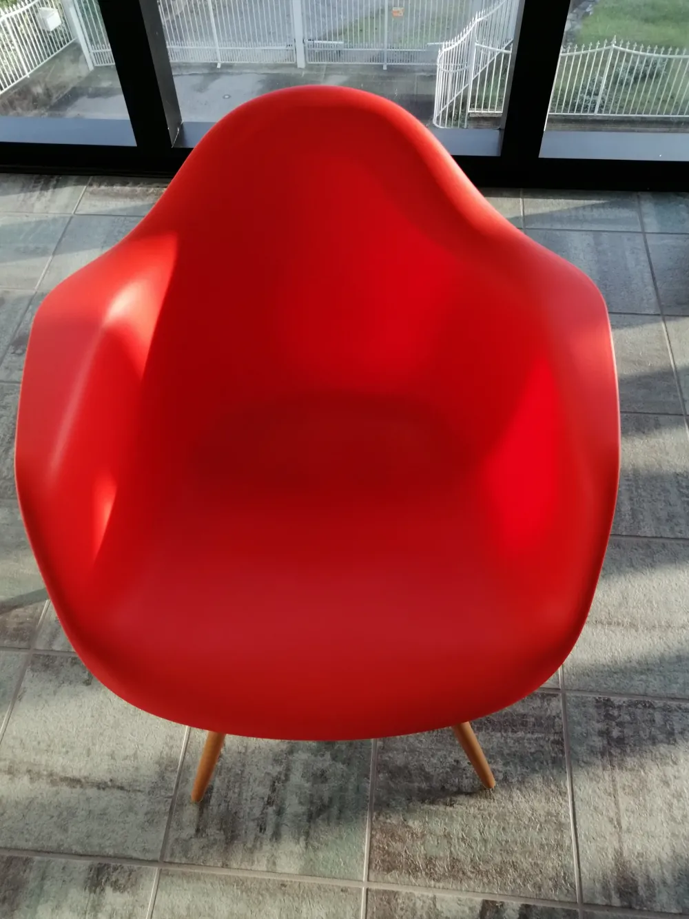 Sedia con braccioli Daw Vitra a prezzo scontato^Collezione esclusiva Hot