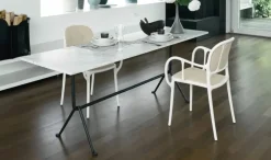 Sedia con braccioli Sedia mila' con cuscini beige di a prezzo Outlet^Magis New