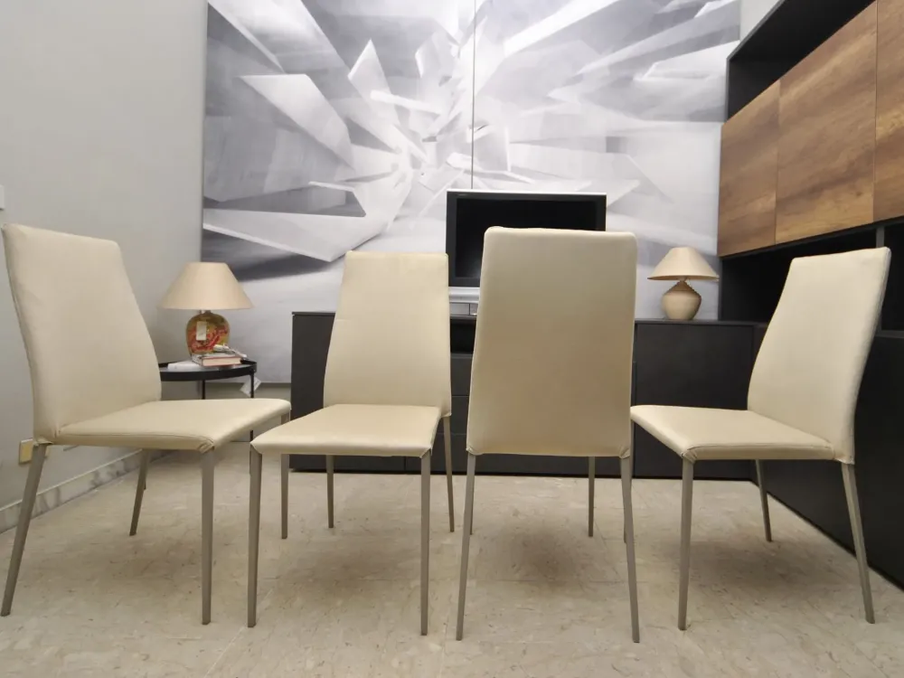 Sedia con schienale alto Quattro sedie tai di in Offerta Outlet^Bontempi Hot