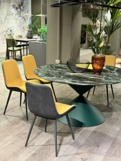 Sale Sedia con schienale alto Dalia di a prezzo ribassato Sedie