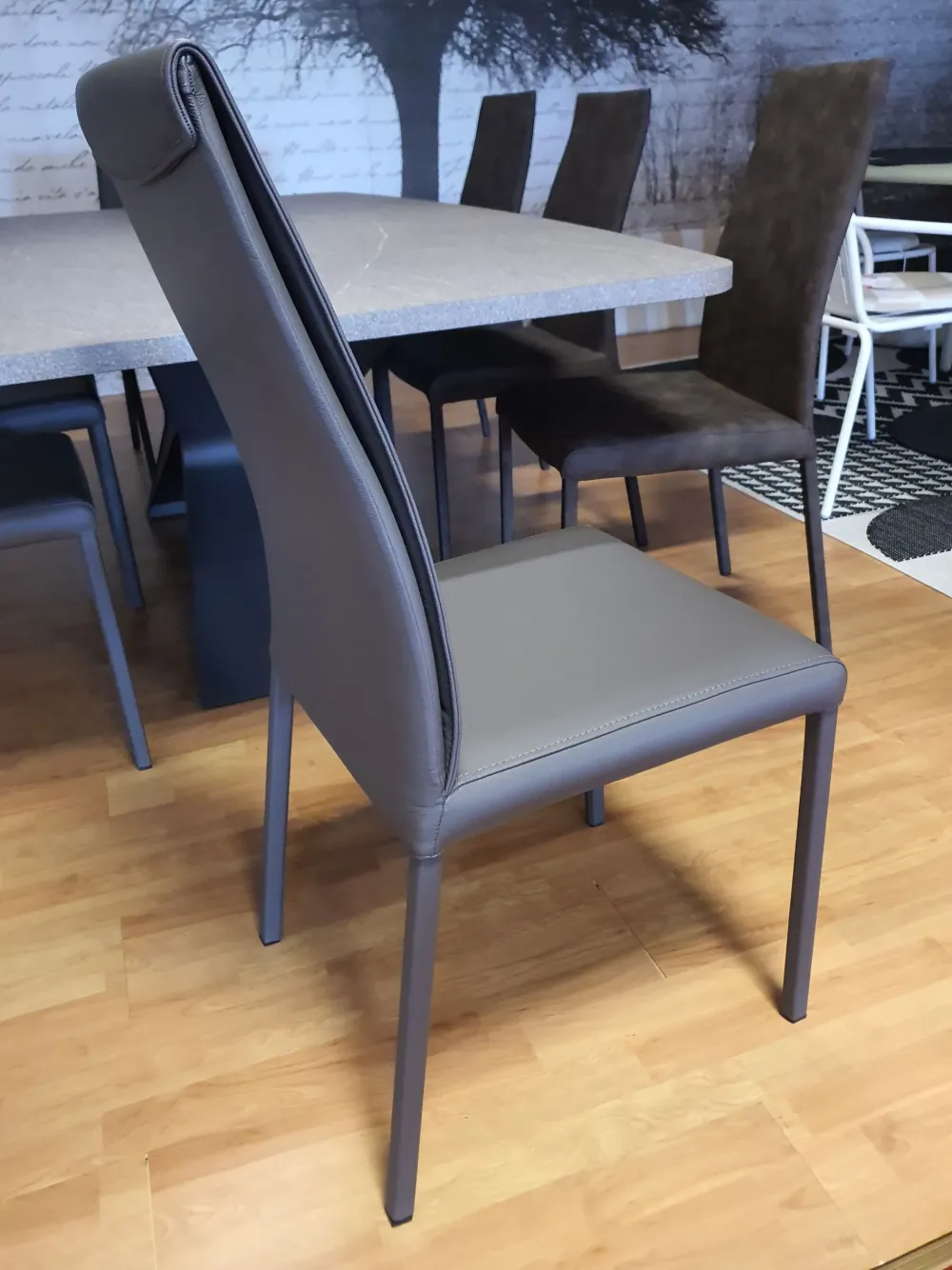 Ozzio Sedia con schienale medio Megan di a prezzo scontato- Sedie