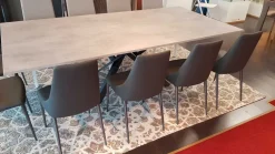 Sedia con schienale medio Victoria di a prezzo scontato^Ozzio